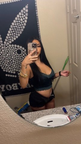 Sexy 19-Year-Old Escort - 1