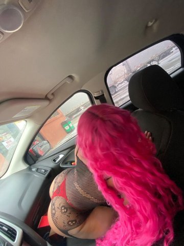 Oakland/East Bay Female Escort — Outcall & FT Shows, condoms included - 1
