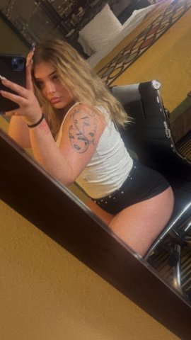 Indianapolis Female Escort — 5'2 Thick - 1