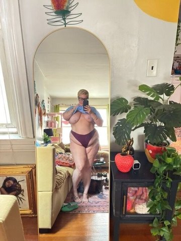 Harrisburg Older Woman Priority — Longer Sessions, In/Outcalls & Car Dates - 1