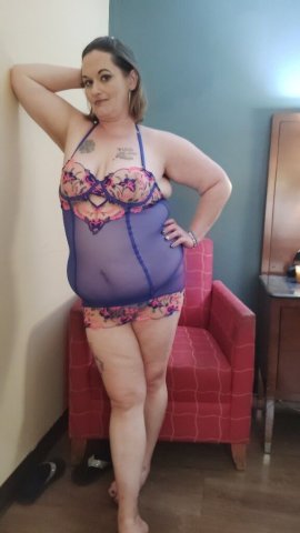 Texarkana Discreet Female Escort — Truck-Friendly Companion (Mature) - 1