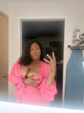 Sacramento Outcall Sex Services — Throat Service, BJ, and Bareback Options - 1