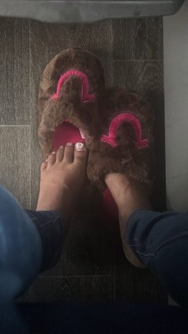 Milwaukee Female Escort — Outcall, Incall & Car Dates - 1