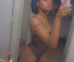 STARRRRR - 22 (Greensboro) Petite Female Escort — Discreet, Non-rushed - Image 3