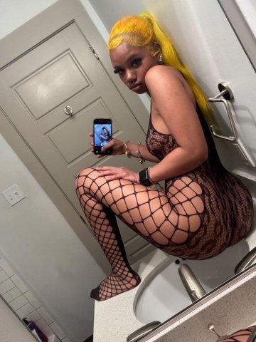 GuCCi  Curvy Dream Doll — Squirter Session (Limited Time, Brooklyn) - 1