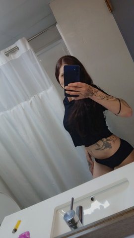 Milwaukee Female Escort — Out-call, 5'4 120 lbs with Green Eyes - 1
