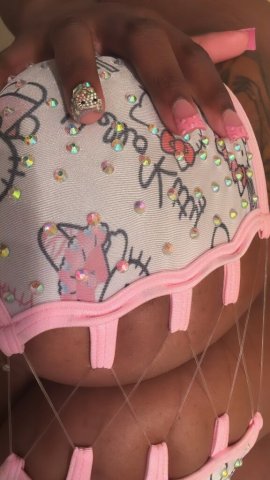 Discreet Incall & Outcall Independent Adult Performer in Lafayette, LA — Nuru Essential Oil Massage + Hand Job - 1