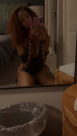 Petite and discreet Austin escort for oral and sex - 1