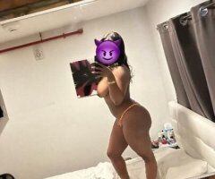 Manhattan escorts - Manhattan Female Escort — 30+ Mature Men, BJ/HHR Half-Hour Sessions