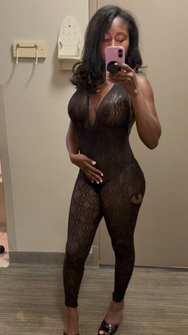 Fredericksburg Female Escort — In-call or outcall scheduling (30 minutes) - 1