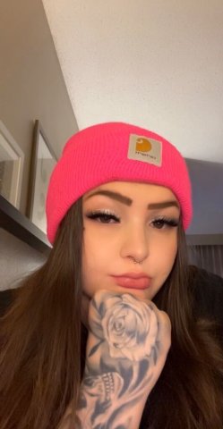 Frederick MD Trucker & AA-Friendly Female Escort (Incall/Outcall, CarPlay) - 1