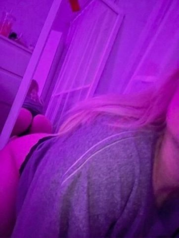 Mobile Female Escort — Outcall Available, GFE & Discreet Bundles - 1