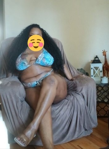 Spokane WA BBW Female Escort — 38D, 50-inch hips, wet tight & deep throat - 1