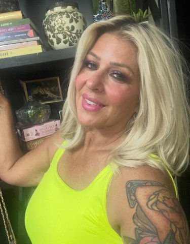Salt Lake City Cougar Escort — Mature New to the Line - 1