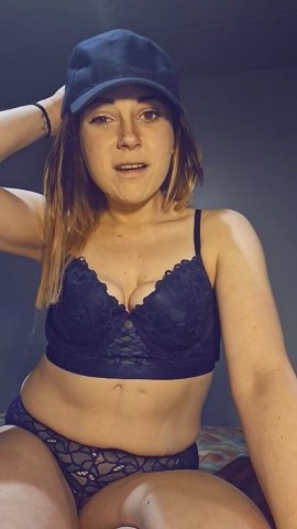 Liz — Personalized Companion Sessions in Detroit, MI - 1