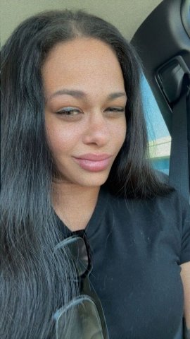 Queens NY Sweet Escort for Relaxed Company & Fun Conversations - 1