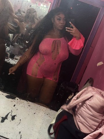 Sweet Caramel Goddess — discreet 21yo pink & wet service - 1