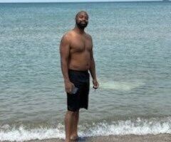 Big black dick that keeps u cumin back - Image 5