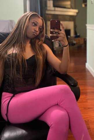 Seattle Petite Female Escort — Tight & Addicting Safe Play - 1