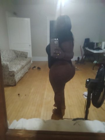 Milwaukee Female Escort — Natural Body Pleasure - 1