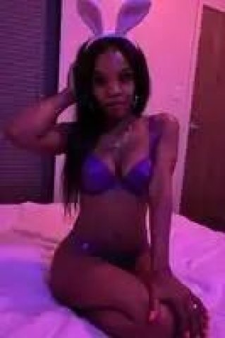London — High-Class Female Escort (Bozeman) Available Now - 1