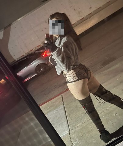 Autumm — Curvy Waist Female Escort in Fresno, CA (Appointments Only) - 1