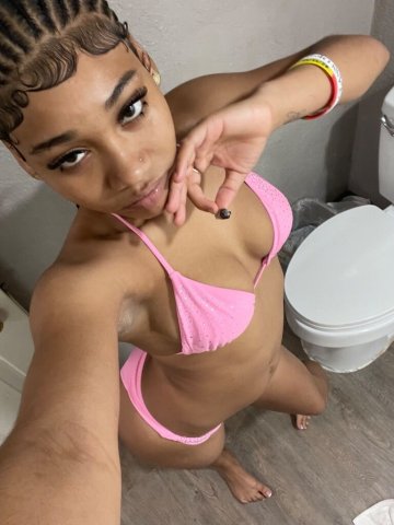 Fresno, CA Female Escort — Private Companionship & Facetime Shows - 1
