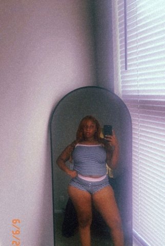 Red — 23 Pretty & Thick Incall Only - 1