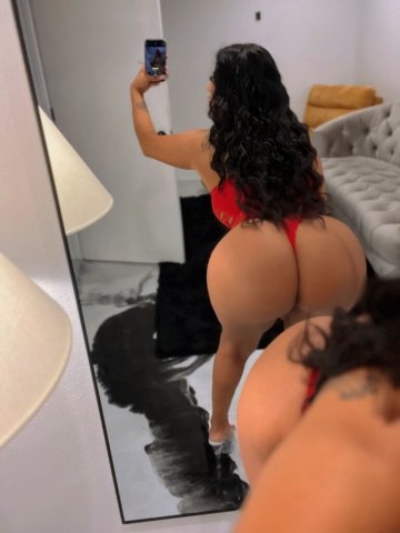 Latina Busty Wet Goddess in Town — Cleveland Ohio - 1