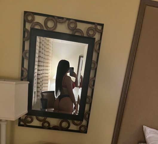 San Rafael, CA 21 Year Old Female Escort — In/Out Calls - 1