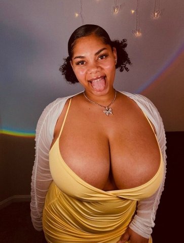 Curvy BBW Escort — Outcalls & Incalls in San Diego - 1