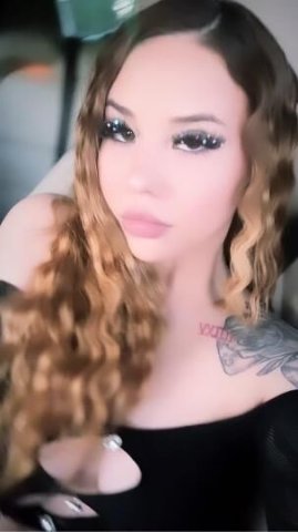 Petite & Tight Female Escort in Eugene — Curvy, kissy vibes - 1