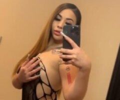 Petite & Tight Female Escort in Eugene — Curvy, kissy vibes - Image 2