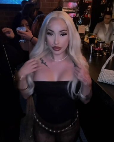Kim (blonde) — Reno Female Escort for a few days (age 24) - 1