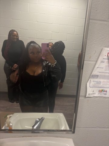 New Haven Female Escort — short, hot, sexy, soft - 1