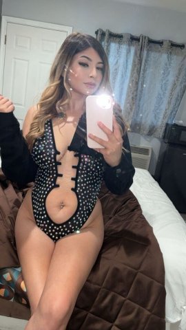 Monterey Petite Female Escort — Incalls & Outcalls - 1