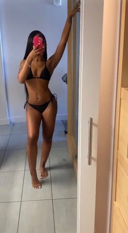 Bakersfield Female Escort — Sexxy Slim Treat   Limited Time - 1