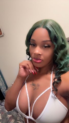 San Francisco Female Escort — Outcalls & Car Dates - 1
