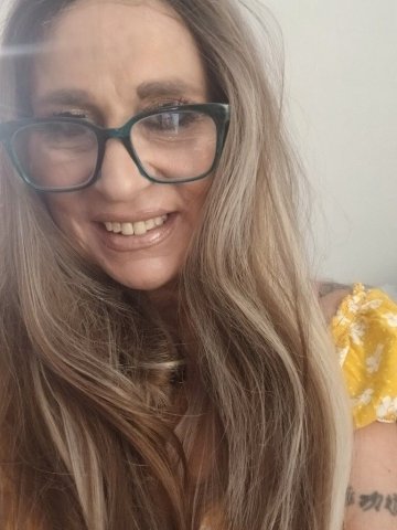 Phoenix Female Escort — Incall Services (Text Only, No Calls) - 1