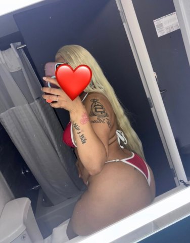 St. Cloud, Minnesota Curvy Female Escort — 24/7 Outcalls & Incall - 1