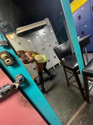 Miami Female Escort — special incalls/outcalls - 1