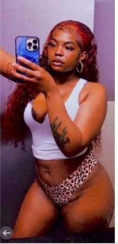 Professional Female Escort in Palmdale — Cardate & Outcall - 1
