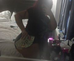 Miami Female Escort — 5'9, thick yellow skinned - Image 3