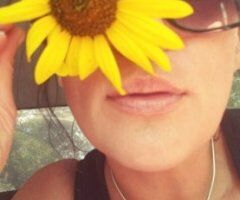 Kansas City, MO Female Escort — in/outcall scheduling near Metcalf - Image 2