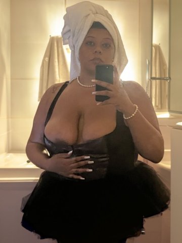 Northwest Connecticut Incalls — Caramel Blonde GFE, Fetish-Friendly - 1