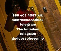 Charlotte NC In-Call Ass Worship & Facesitting Fetish — Submissive Kink Session - Image 4