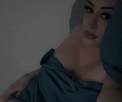 Chicago escorts - Lilly Love — 2-girl female escort (no car dates, no incall), screening required