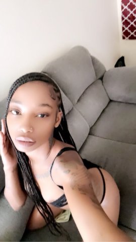San Jose CA Female Escort — Car Fun + Outcalls (small deposit) - 1