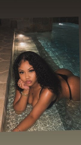 Portland Curvy Blasian Female Escort — dinner, bar dates & soothing massage - 1