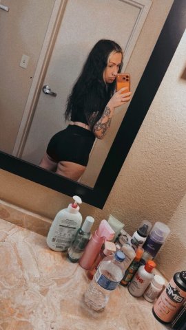 Cincinnati Female Escort — duo option (2 brains is better than 1) - 1